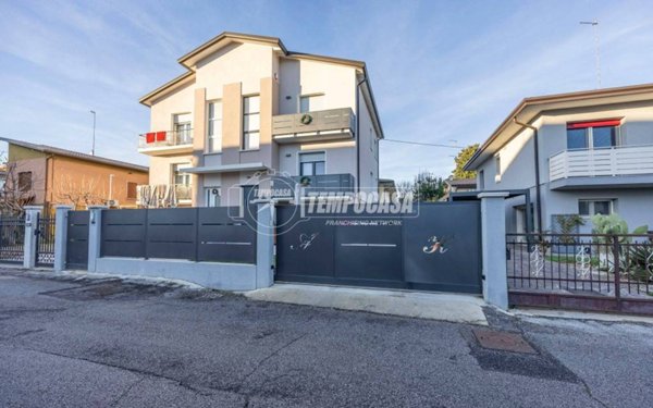 casa indipendente in vendita a Treviso in zona San Giuseppe