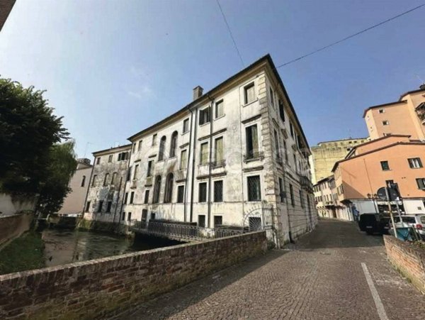 appartamento in vendita a Treviso in zona Centro Storico