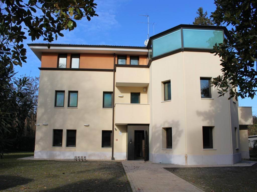 ufficio in vendita a Treviso in zona Ghirada / San Zeno