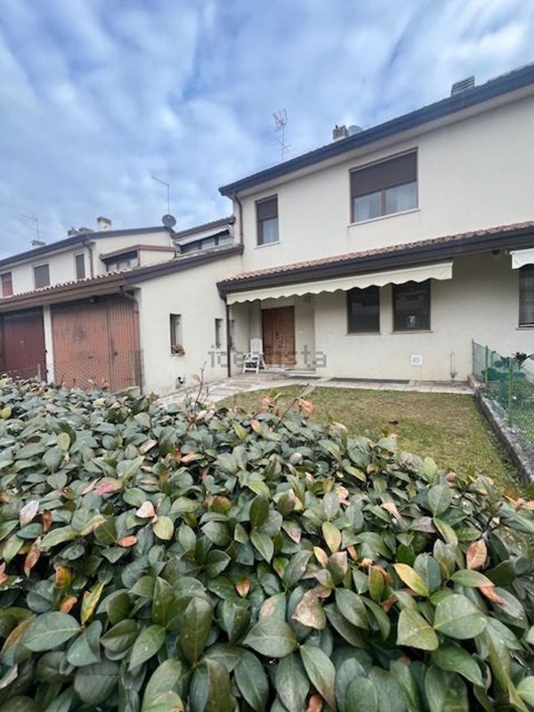 casa indipendente in vendita a Treviso in zona San Pelaio