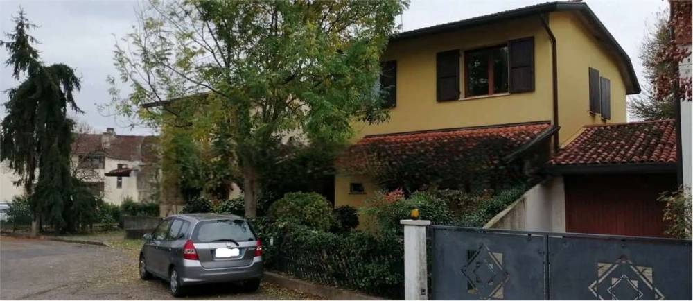 casa indipendente in vendita a Treviso in zona Monigo