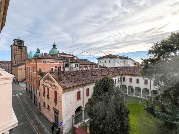 appartamento in vendita a Treviso in zona Centro Storico
