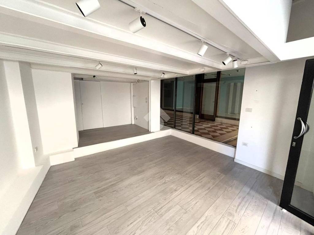 negozio in vendita a Treviso