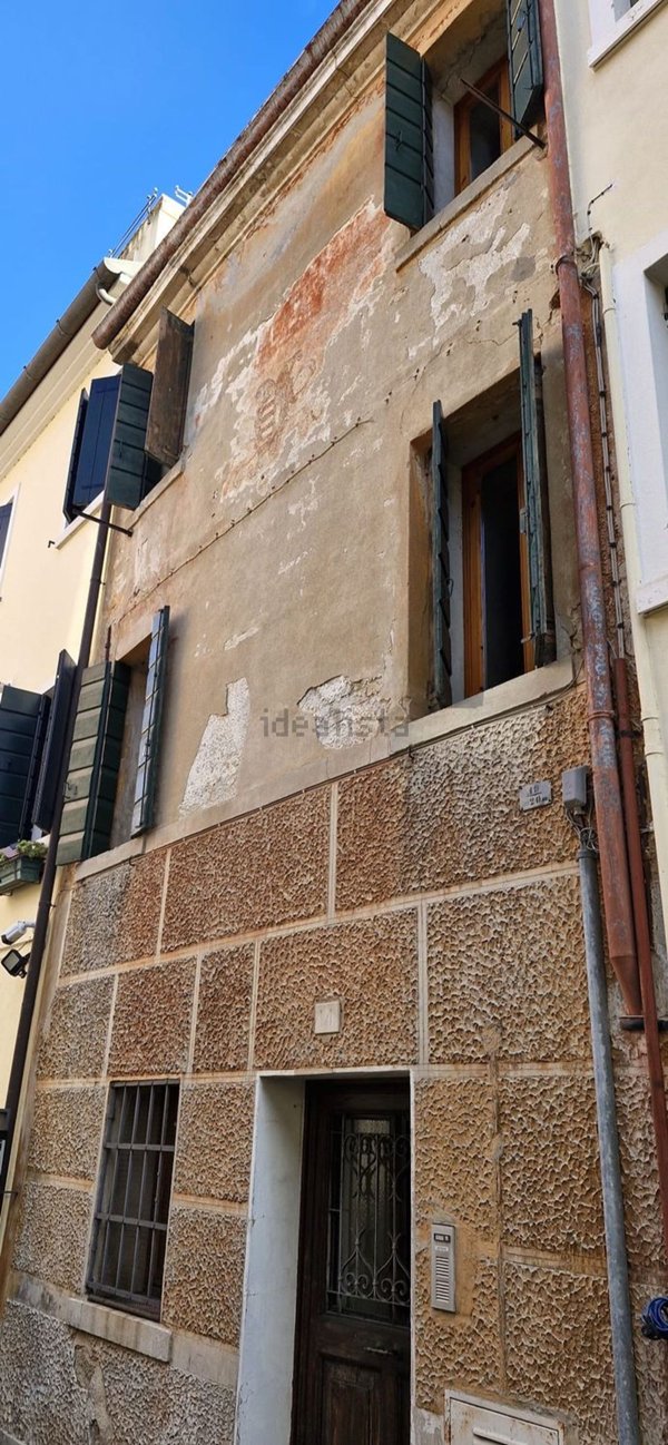 pentavano in vendita a Treviso in zona Centro Storico