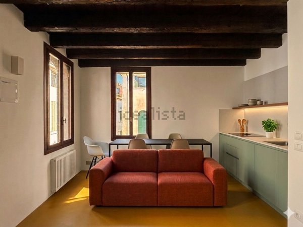 appartamento in vendita a Treviso in zona Centro Storico