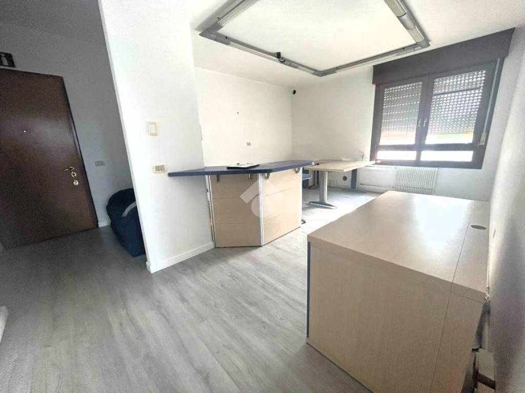 ufficio in vendita a Treviso in zona San Pelaio