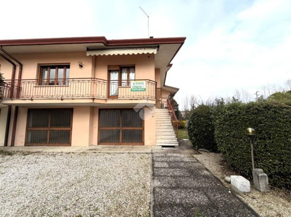 casa indipendente in vendita a Treviso in zona San Pelaio