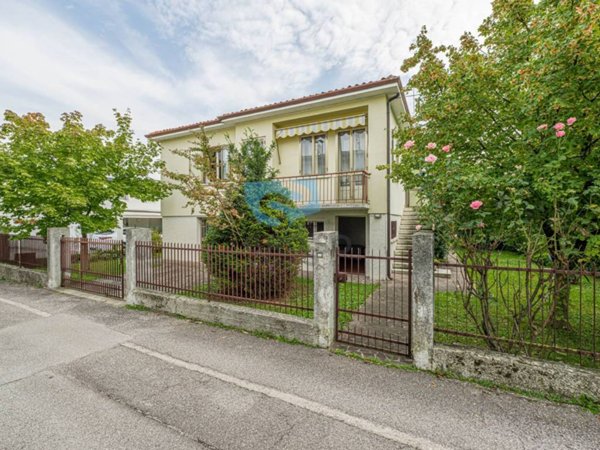 casa indipendente in vendita a Treviso in zona Sant'Angelo