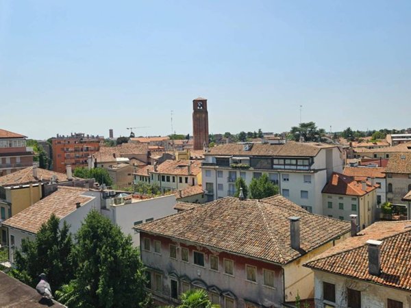 appartamento in vendita a Treviso in zona Centro Storico
