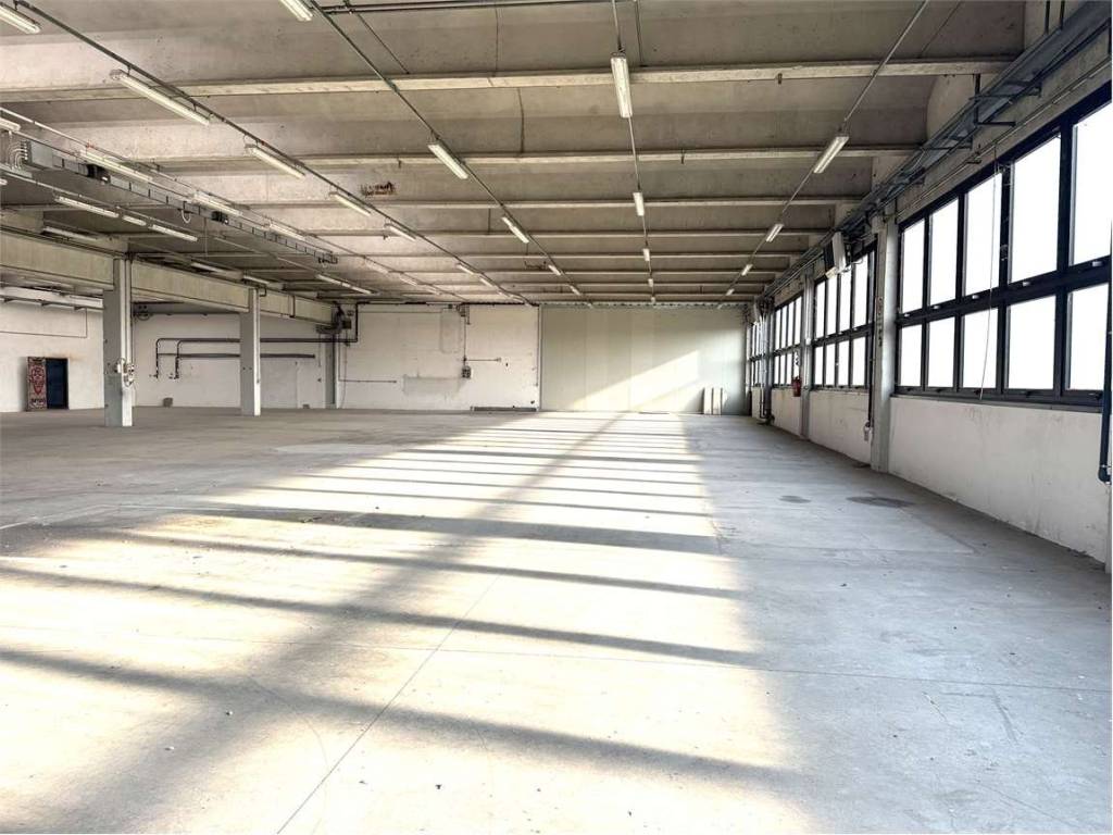 locale commerciale in vendita a Treviso in zona Centro Storico