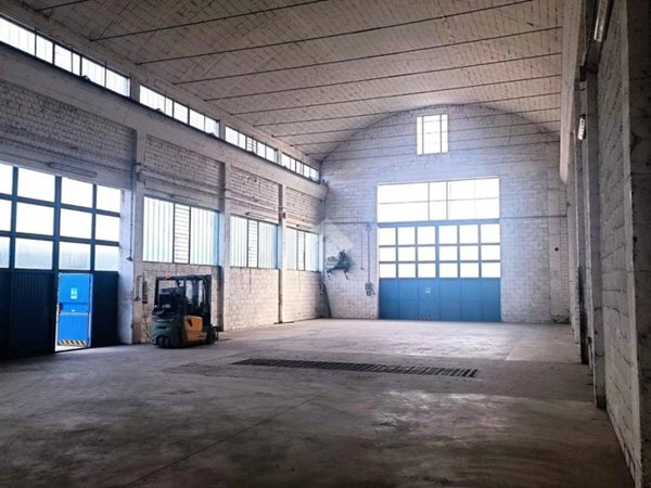 locale commerciale in vendita a Treviso in zona Canizzano