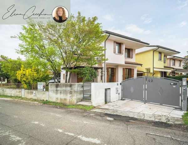casa indipendente in vendita a Treviso in zona Santa Bona