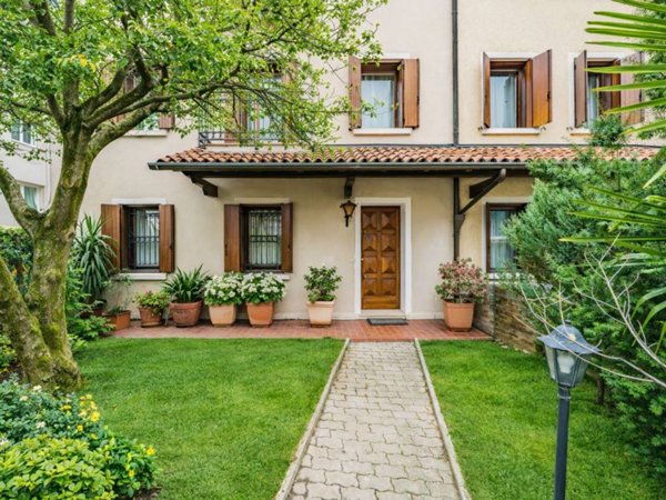 casa indipendente in vendita a Treviso
