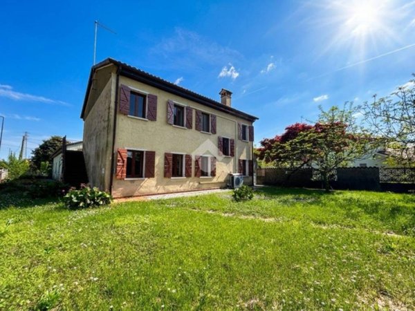 casa indipendente in vendita a Treviso in zona Centro Storico
