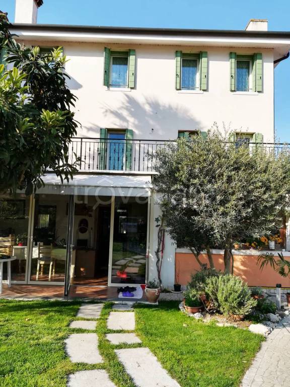 casa indipendente in vendita a Treviso in zona Sant'Antonino