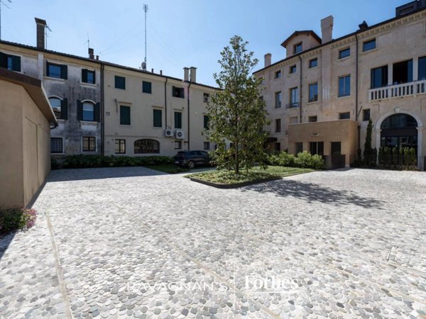appartamento in vendita a Treviso in zona Centro Storico