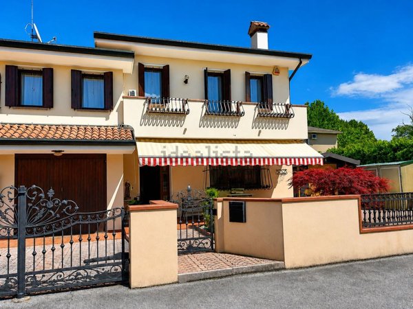casa indipendente in vendita a Treviso in zona Canizzano