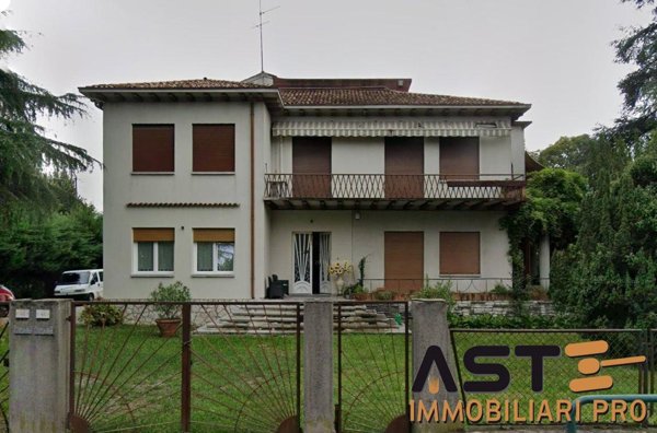 pentavano in vendita a Treviso