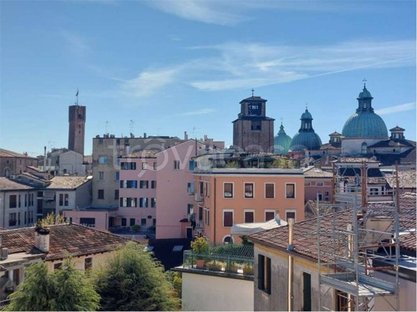 negozio in vendita a Treviso in zona Centro Storico