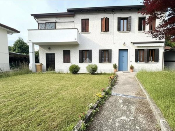 casa indipendente in vendita a Treviso in zona San Pelaio