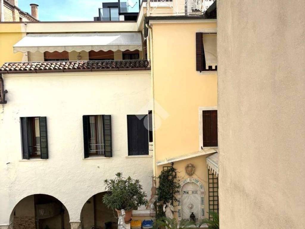 appartamento in vendita a Treviso in zona Centro Storico