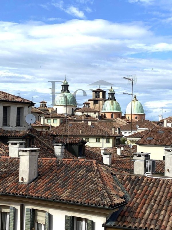 appartamento in vendita a Treviso in zona Centro Storico