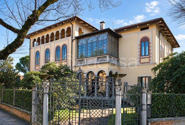 casa indipendente in vendita a Treviso in zona Centro Storico