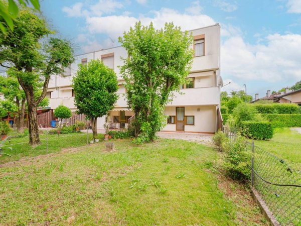 casa indipendente in vendita a Treviso in zona San Pelaio