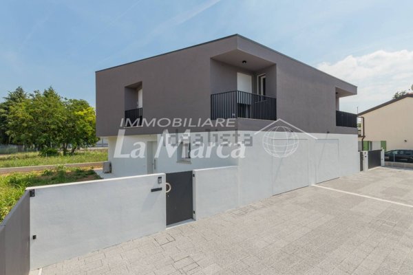 casa indipendente in vendita a Treviso in zona Monigo