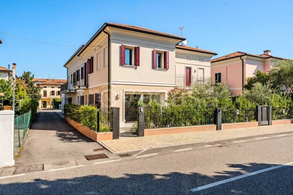 casa indipendente in vendita a Treviso in zona Ghirada / San Zeno