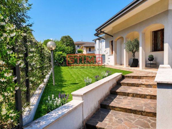 casa indipendente in vendita a Treviso in zona Santa Bona