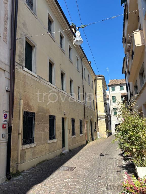 appartamento in vendita a Treviso in zona Centro Storico