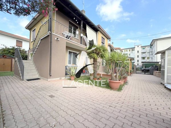 casa indipendente in vendita a Treviso in zona Ghirada / San Zeno