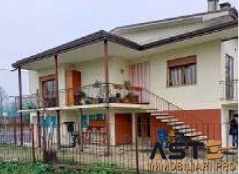 casa indipendente in vendita a Treviso in zona Centro Storico