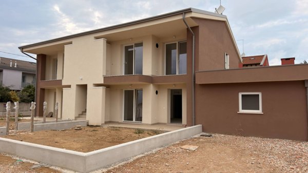 appartamento in vendita a Treviso in zona Canizzano