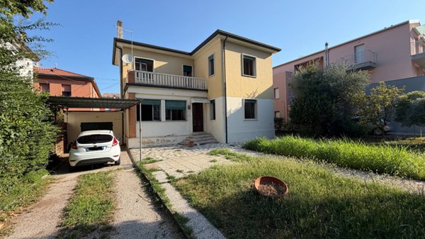 casa indipendente in vendita a Treviso in zona Centro Storico