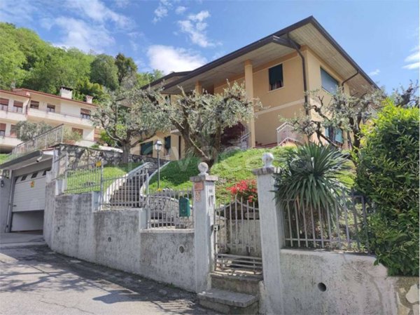 casa indipendente in vendita a Valdobbiadene