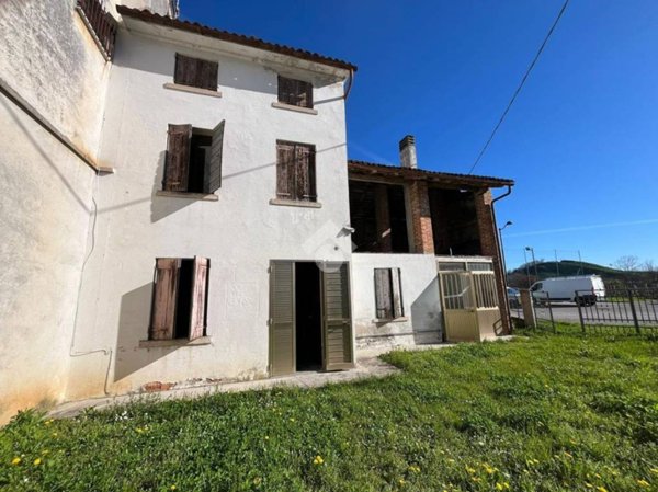 quadrivano in vendita a Valdobbiadene in zona San Giovanni