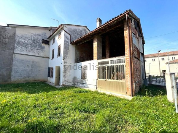 quadrivano in vendita a Valdobbiadene in zona San Giovanni