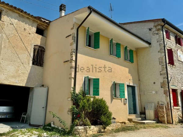 casa indipendente in vendita a Valdobbiadene in zona Santo Stefano