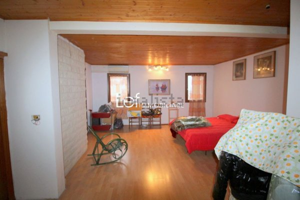 casa indipendente in vendita a Valdobbiadene