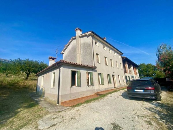 casa indipendente in vendita a Valdobbiadene