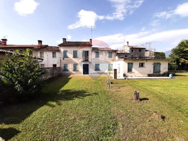 casa indipendente in vendita a Valdobbiadene in zona Bigolino