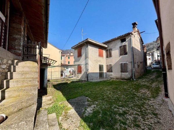 casa indipendente in vendita a Valdobbiadene
