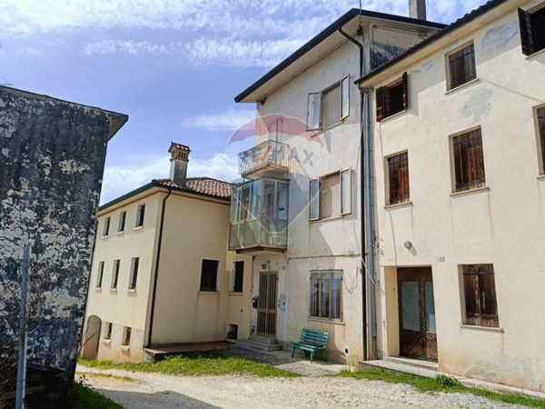 appartamento in vendita a Valdobbiadene in zona Santo Stefano
