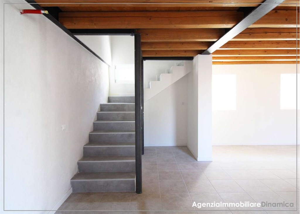 casa indipendente in vendita a Valdobbiadene in zona Bigolino