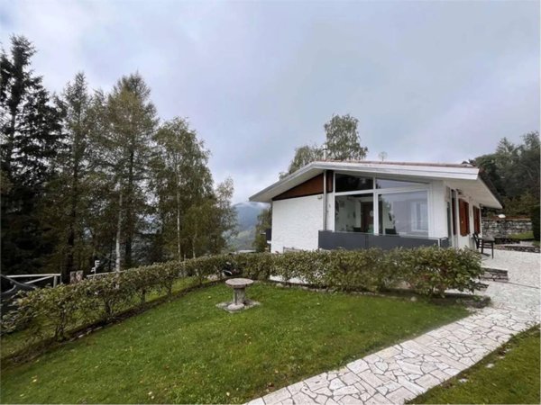 casa indipendente in vendita a Valdobbiadene