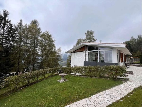 casa indipendente in vendita a Valdobbiadene