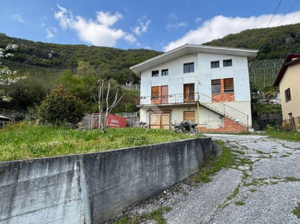 casa indipendente in vendita a Valdobbiadene in zona Santo Stefano