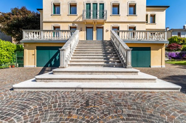 casa indipendente in vendita a Valdobbiadene